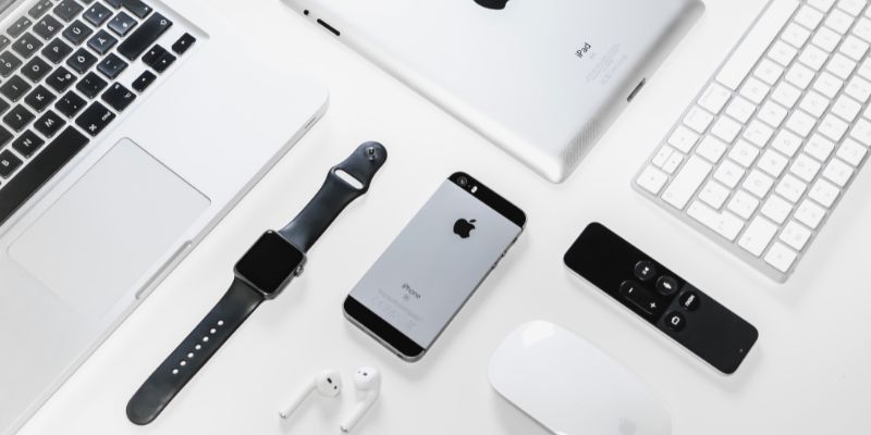 apple brand personality